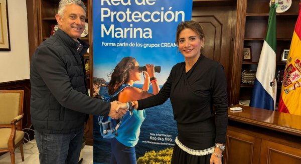 El Ayuntamiento de Mijas y la Fundación Aula del Mar Mediterráneo suscriben un acuerdo para impulsar la Red de Protección Marina