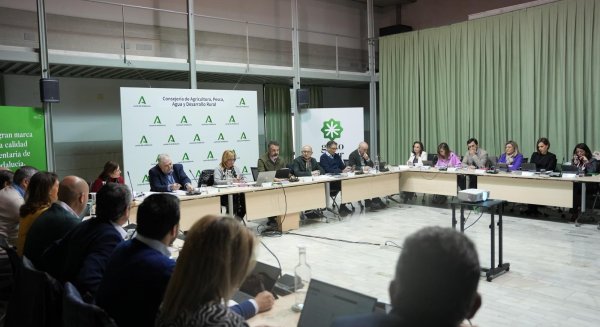 Fernández-Pacheco preside el Consejo de Dirección de la Consejería de Agricultura