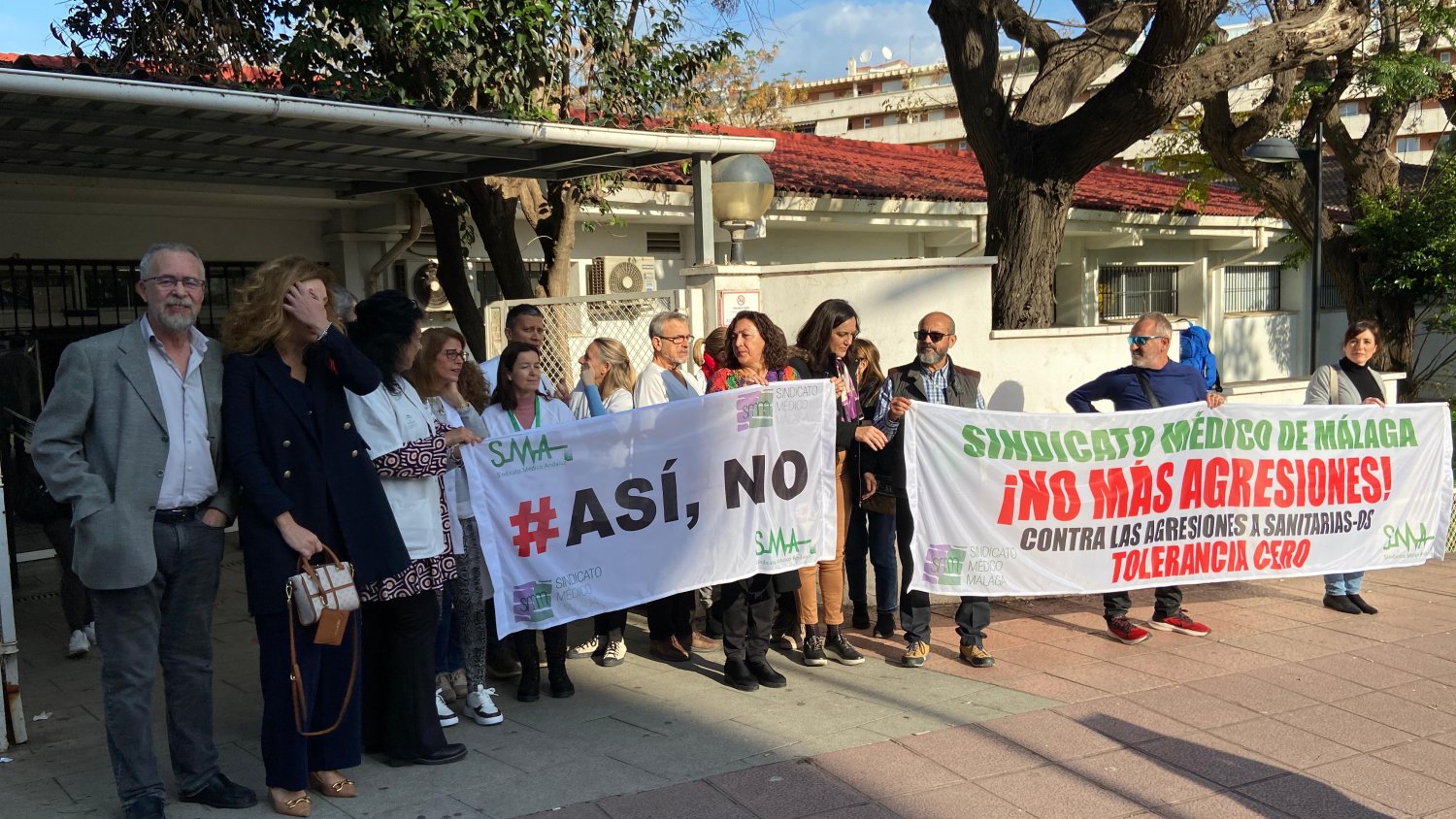 La acompañante de un paciente agrede, insulta y persigue a una médica en el centro de salud de Estepona Oeste