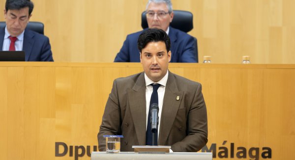 El alcalde de Alfarnatejo defiende en el pleno de la Diputación el mantenimiento del Consorcio Parque de Maquinaria de la Zona Nororiental