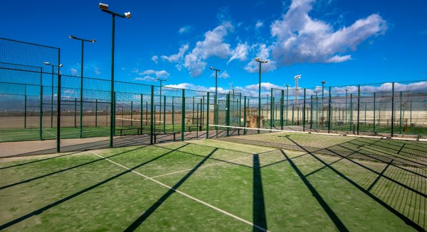 La Junta destina cerca de 760.000 euros para la mejora de infraestructuras deportivas en cinco municipios de Málaga
