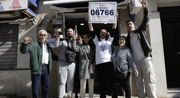 El Niño reparte 400.000 euros en Málaga y deja un segundo y tercer premio