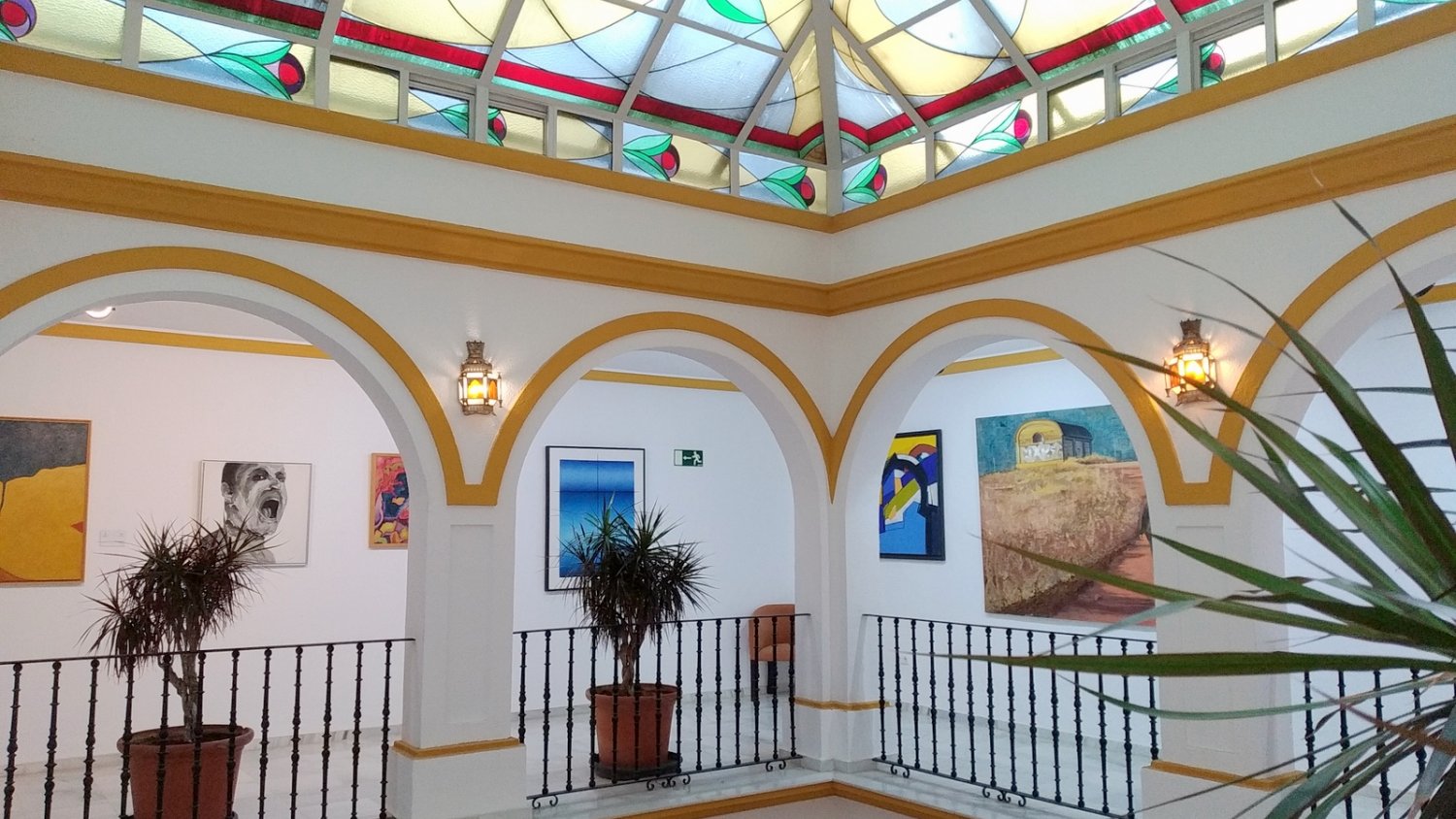 Medio centenar de artistas nacionales y extranjeros han expuesto sus obras en La Casa de las Tejerinas durante 2024