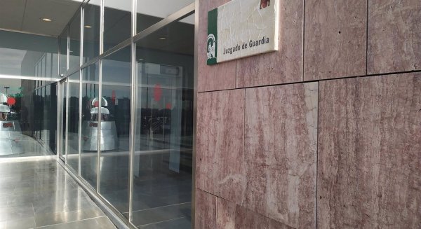 En libertad el hombre detenido por apuñalar en el pecho a su hijo de 28 años en Málaga capital