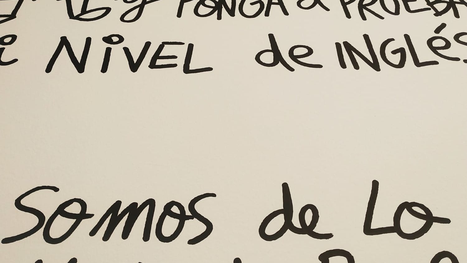 Las viñetas de Omar Janaan en la muestra 'Amor, humor y desamor' de La Térmica, se despiden este domingo del CAC Vélez-Málaga 