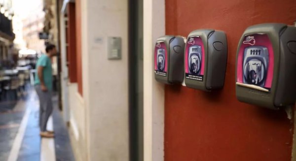 Málaga prohíbe inscribir nuevas viviendas turísticas en 43 barrios de la ciudad a partir de mañana