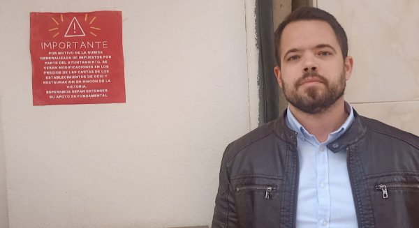 Vox exige al PP en Rincón de la Victoria la revisión inmediata de la tasa de terrazas para proteger a los hosteleros locales