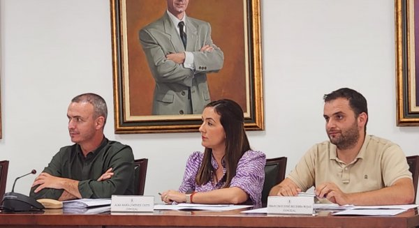 El PSOE de Manilva lamenta el acuerdo entre PP y Compromiso más centrado en 'sueldos y ombligos' que en los ciudadanos