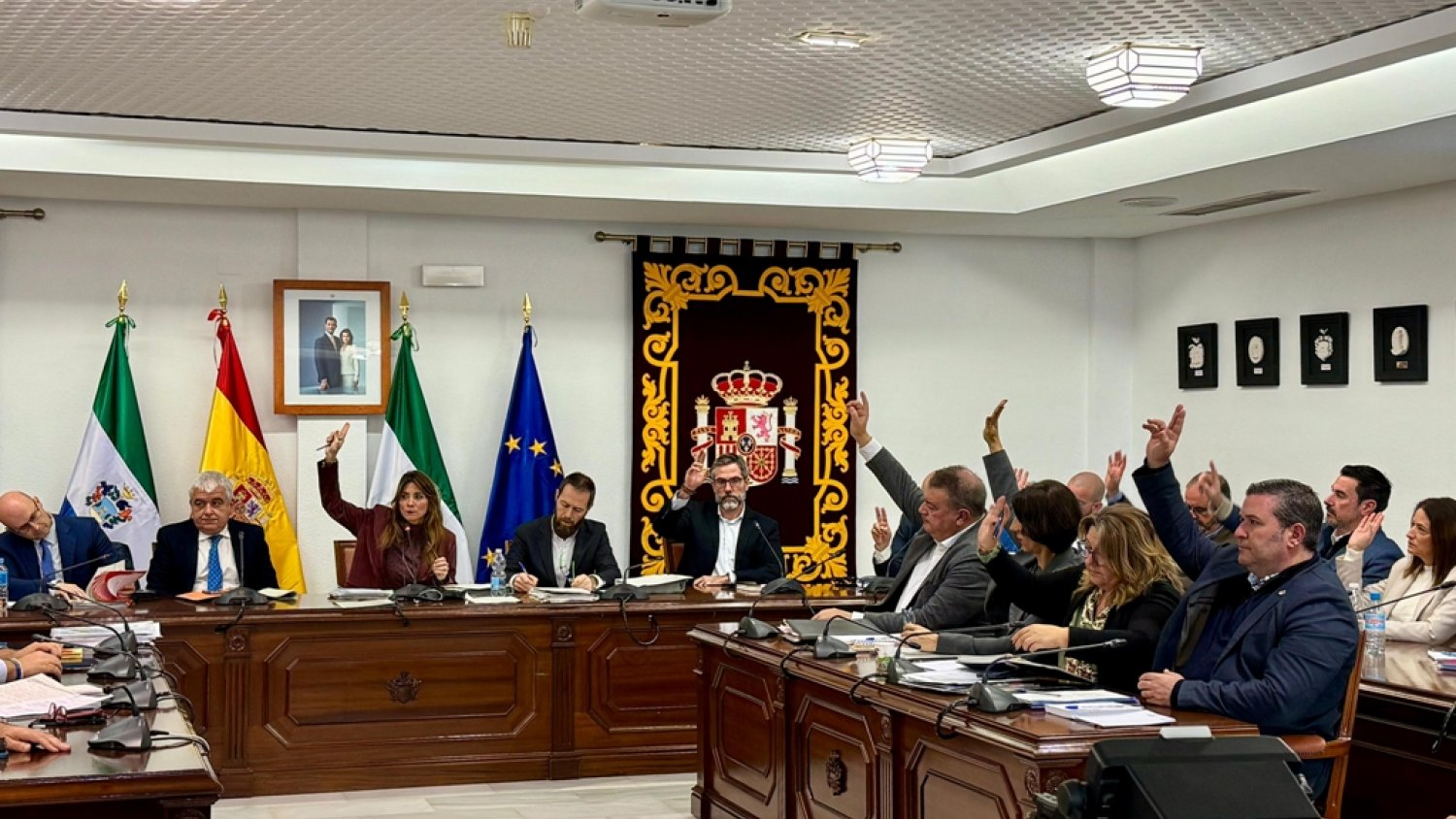 El pleno del Ayuntamiento de Mijas aprueba sus presupuestos para 2025u con una subida del 3,02%