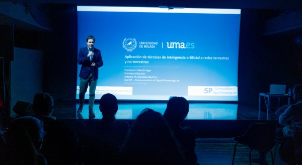 La UMA aborda la integración de redes terrestres y satelitales con IA en su primer ‘U-Makers of Science’
