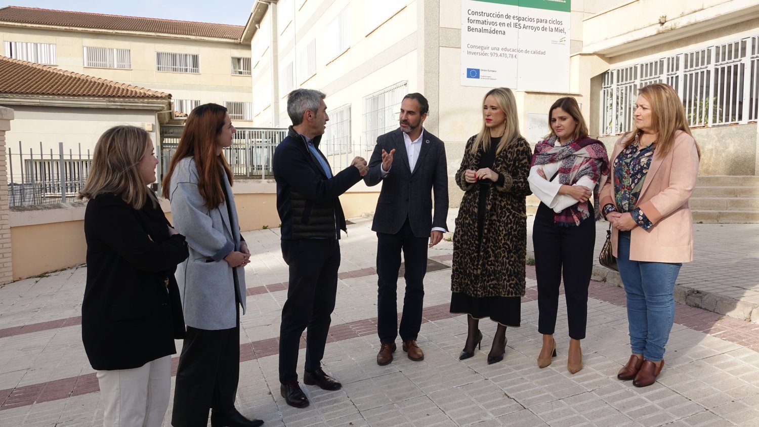El PSOE exige a Moreno Bonilla que cumpla sus promesas educativas en Benalmádena para atajar la masificación en las aulas