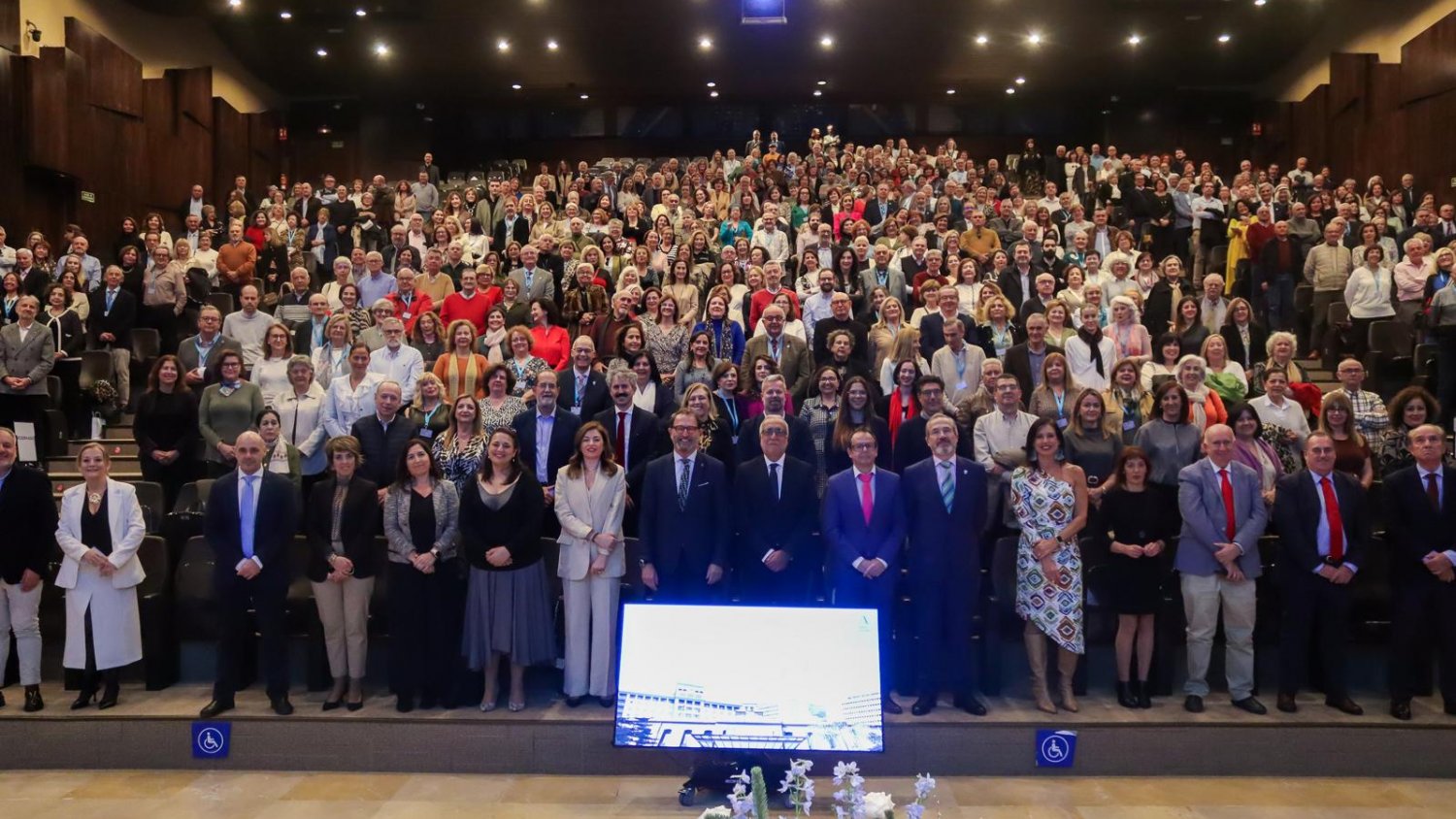 El Hospital Regional Universitario de Málaga rinde homenaje a su personal jubilado de los últimos tres años