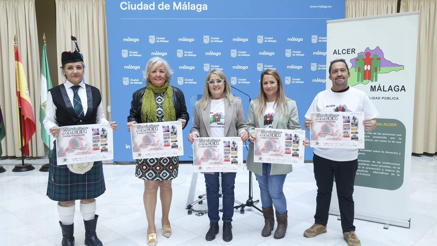 La caseta municipal 'Manolo Moreno' de la barriada de Los Prados alberga este domingo una fiesta solidaria a beneficio de ALCER