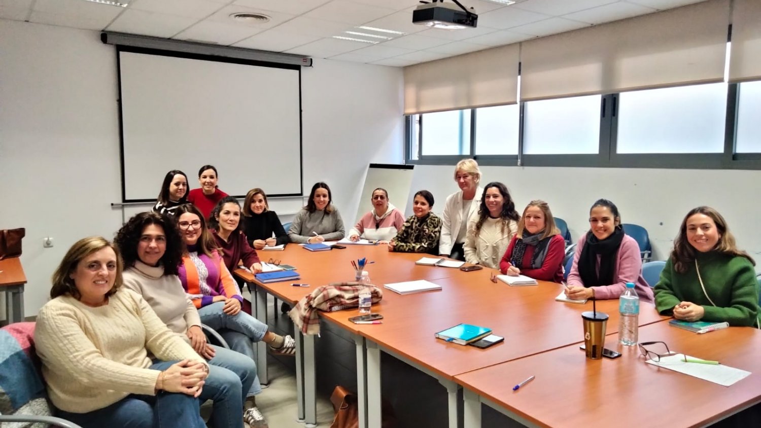 El centro de salud Alhaurín el Grande crea una mesa de trabajo de atención a personas vulnerables del municipio
