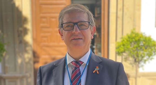 Vox impulsa la recuperación del escudo histórico para proteger la tradición de Marbella