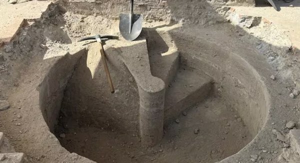 Hallan cuatro escaleras en la Catedral de Málaga construidas en el siglo XVI
