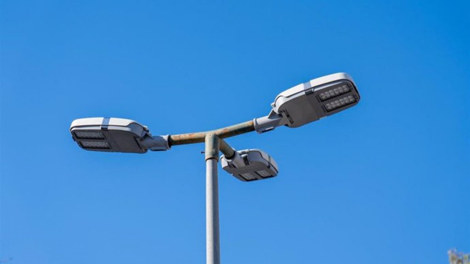 El Ayuntamiento licita el servicio de mantenimiento del alumbrado exterior de la ciudad, formado por más de 70.700 puntos de luz