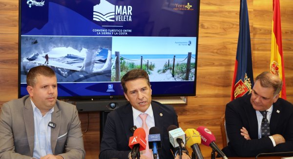 Torrox, Monachil y Sierra Nevada formalizan el convenio de promoción turística Marveleta  