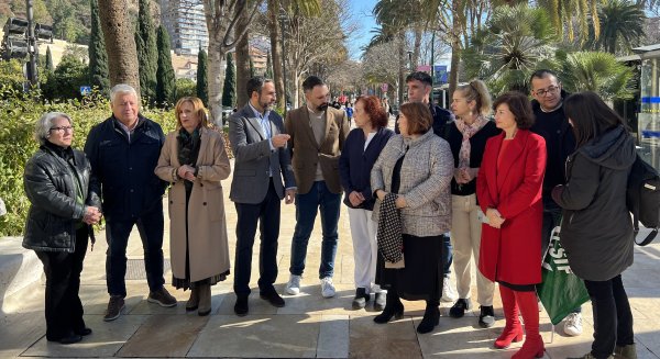 El PSOE de Málaga reitera su rechazo al proyecto del hotel rascacielos en el dique de Levante