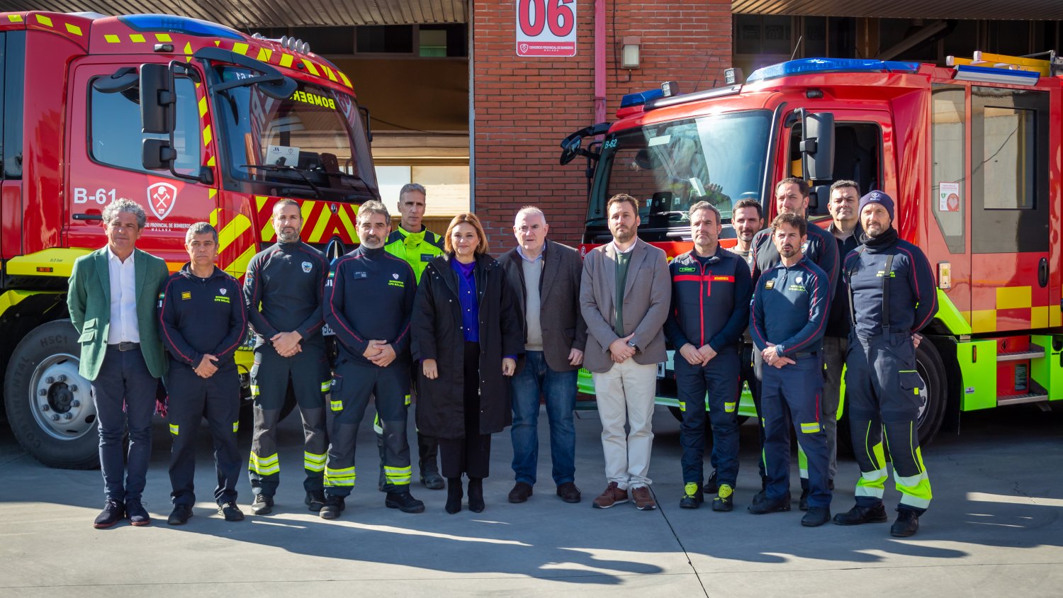 Diputación refuerza el parque de bomberos de Torremolinos con dos nuevos vehículos para mejorar las intervenciones