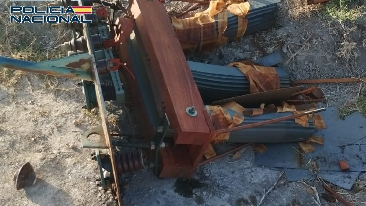 Detenidos tres varones por una docena de robos de bobinas de cable de cobre en fincas de Antequera 