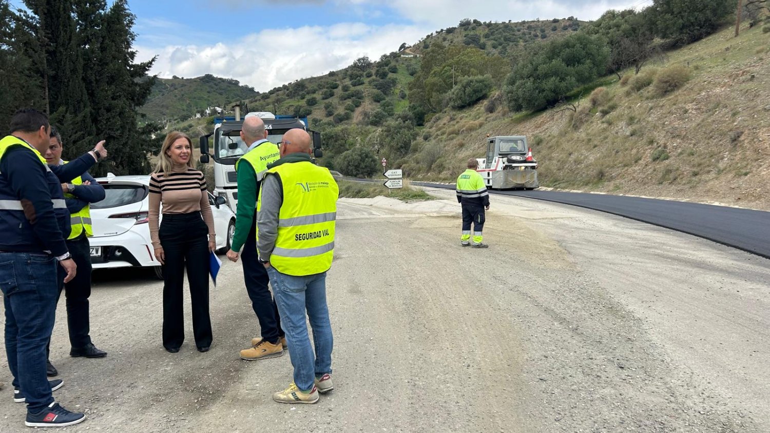 La Diputación invierte 248.000 euros en la mejora de la carretera de acceso a Sierra de Gibralgalia, en Cártama