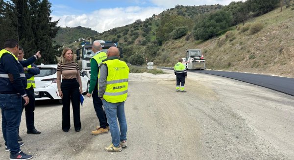 La Diputación invierte 248.000 euros en la mejora de la carretera de acceso a Sierra de Gibralgalia, en Cártama
