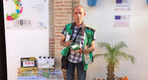 La ONCE reparte 675.000 euros en Marbella y 350.000 euros en Rincón de la Victoria