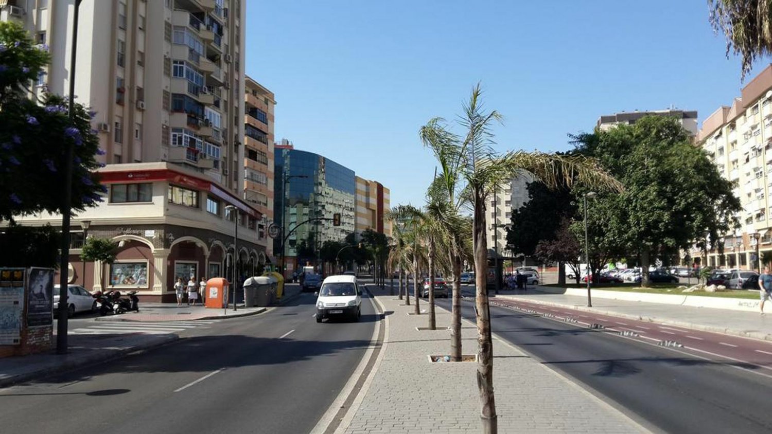 El Ayuntamiento incorpora 28 nuevas plazas de aparcamiento regulado en la avenida de la Aurora