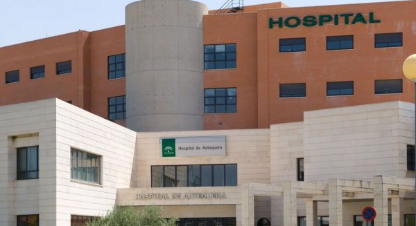Un menor de 16 años en la UCI tras ser apuñalado presuntamente por un hombre de 62 en Campillos