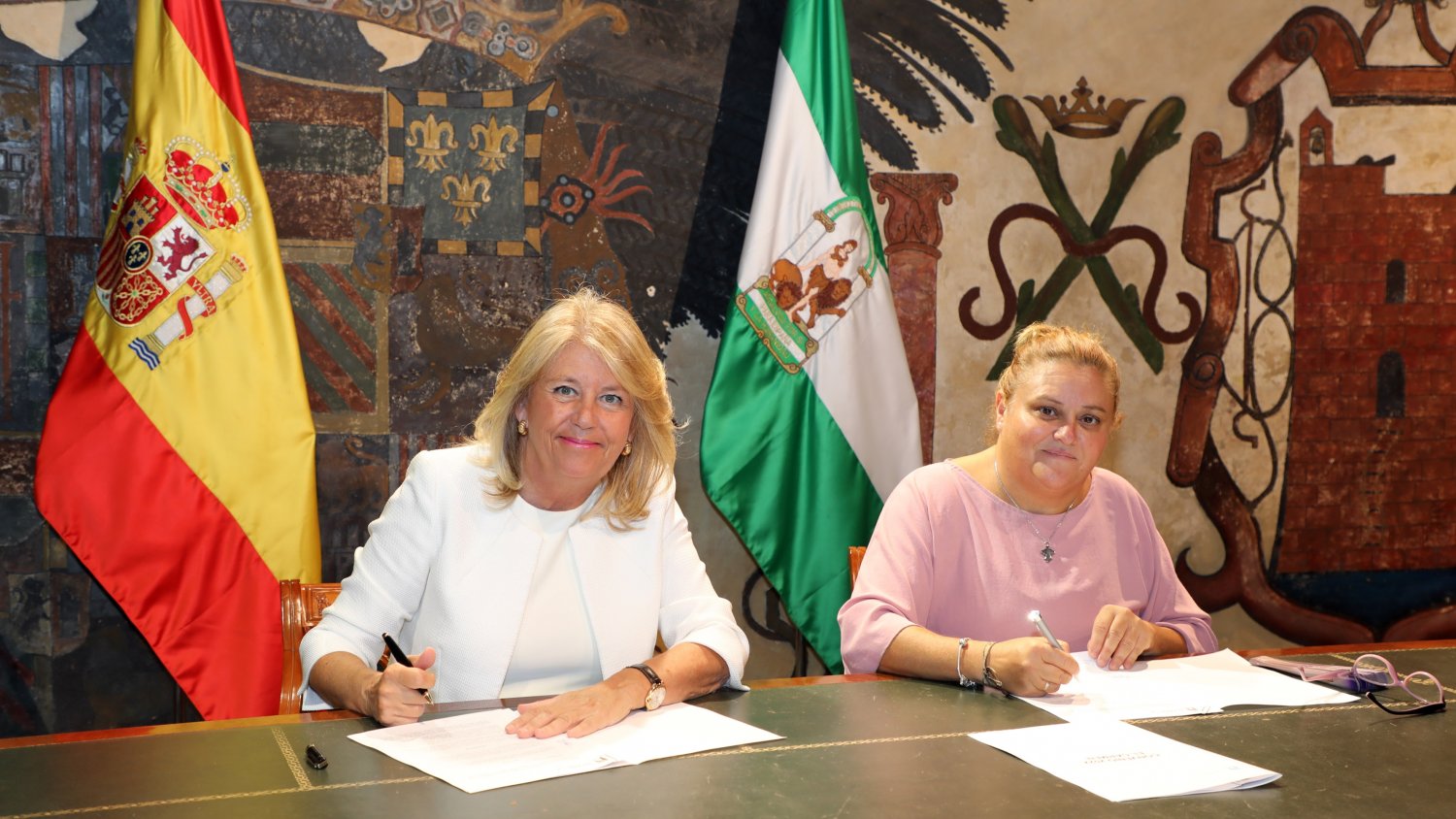 El Ayuntamiento firma un convenio de colaboración con la Hermandad Virgen del Carmen de Marbella