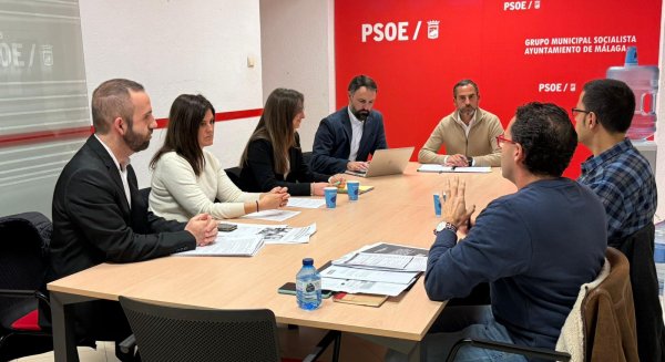 El PSOE denuncia 'la precariedad laboral' de los informadores turísticos de Málaga y exige 'medidas urgentes'
