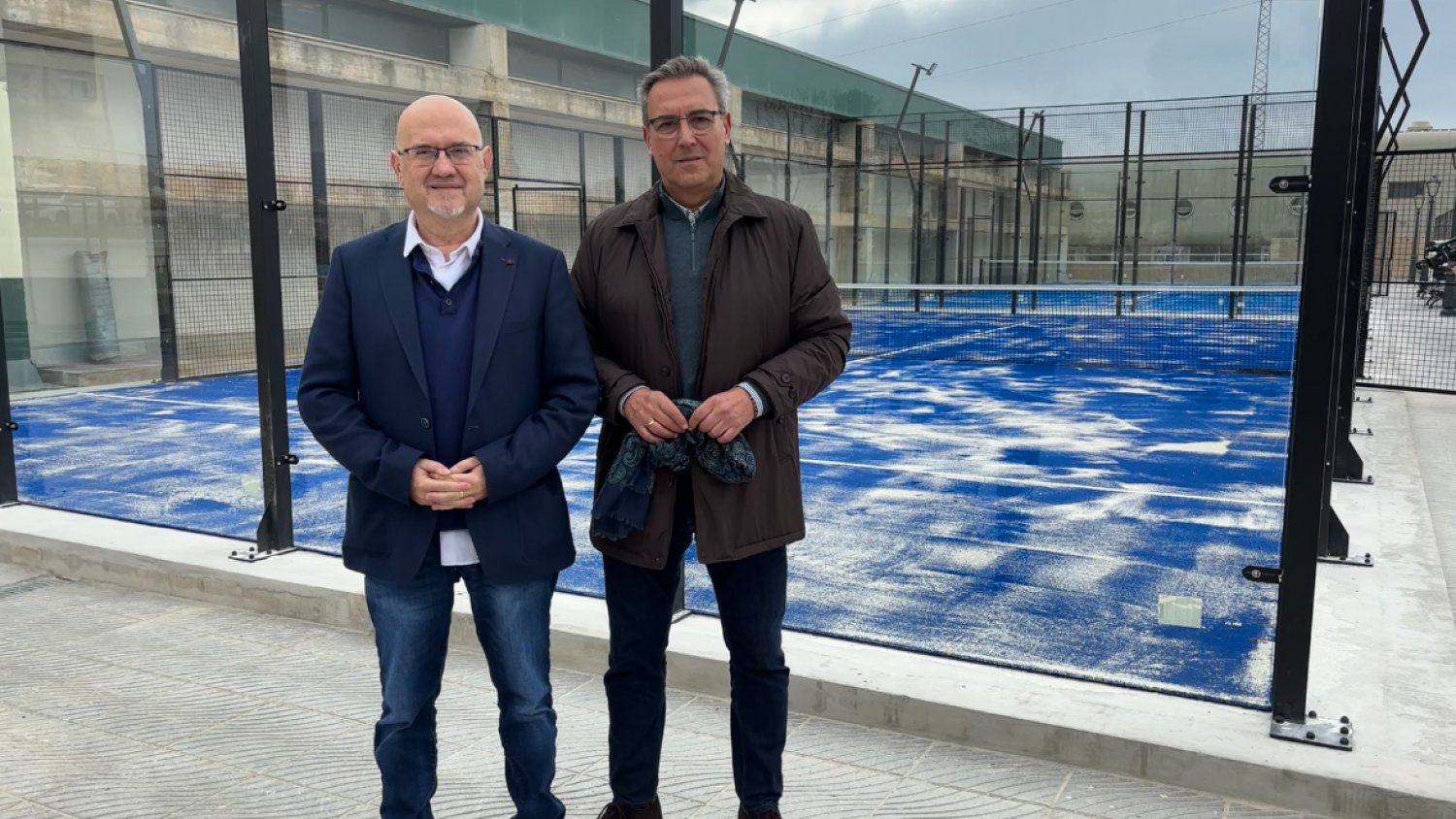 Torre del Mar ya cuenta con dos nuevas pistas de pádel junto a su pabellón cubierto