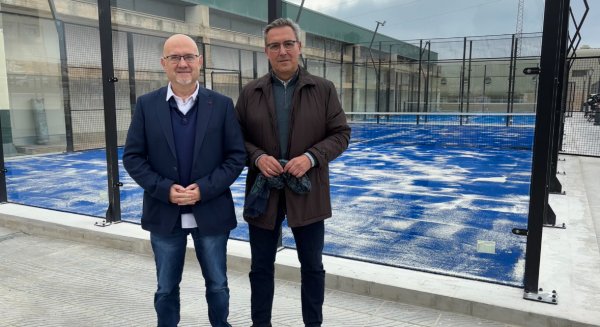 Torre del Mar ya cuenta con dos nuevas pistas de pádel junto a su pabellón cubierto