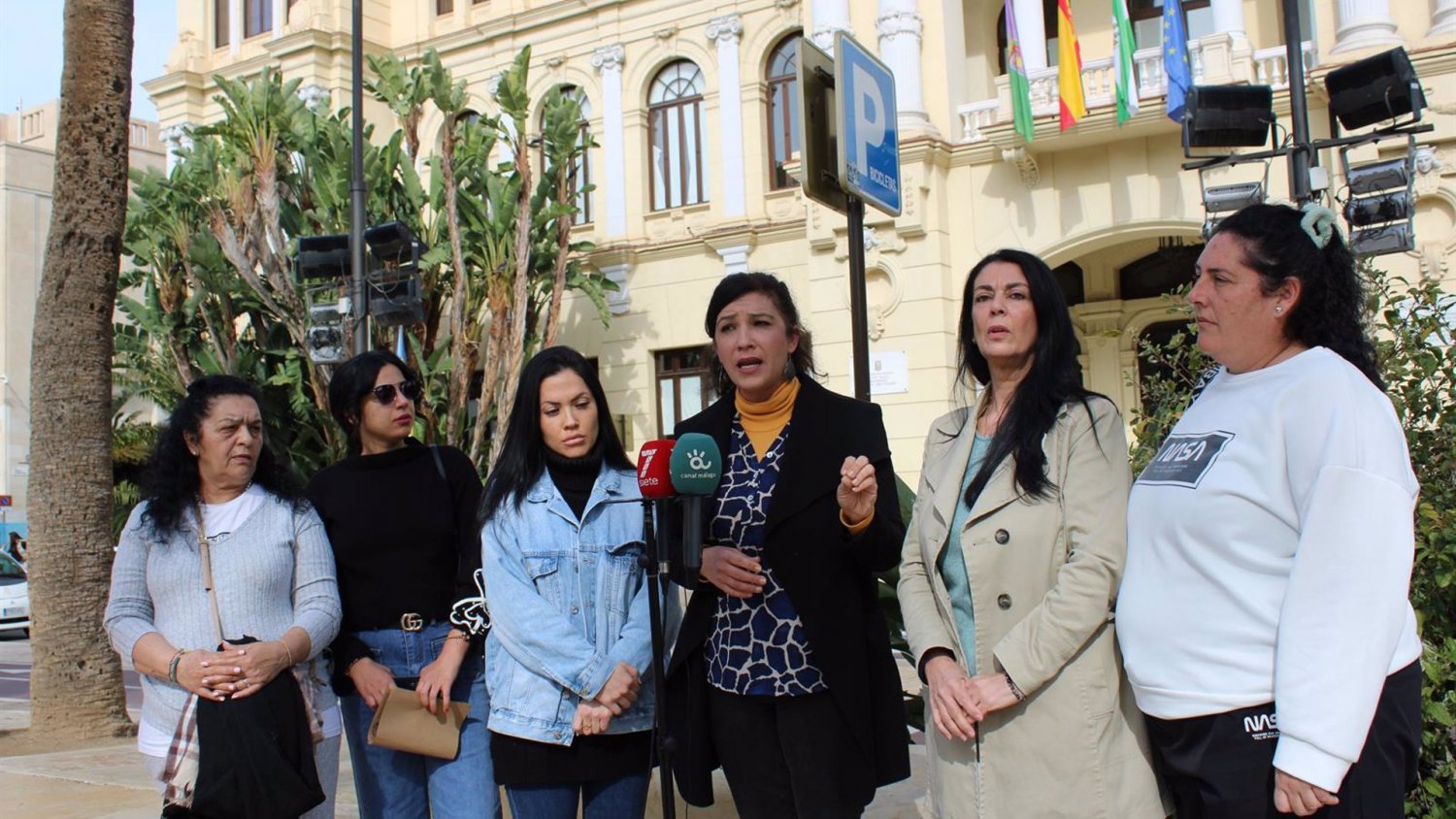 Con Málaga pide una ordenanza que 'garantice solución habitacional a las víctimas de violencias machistas'