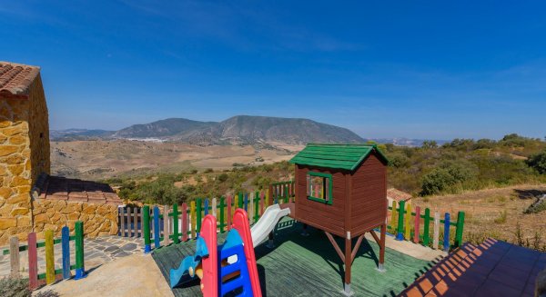 Málaga lidera la ocupación del turismo rural para el puente del Día de Andalucía, con una subida de casi el 10%