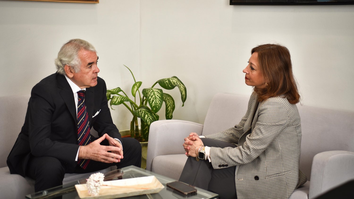 La Junta recibe al presidente del Colegio de Médicos de Málaga en el inicio de su segundo mandato
