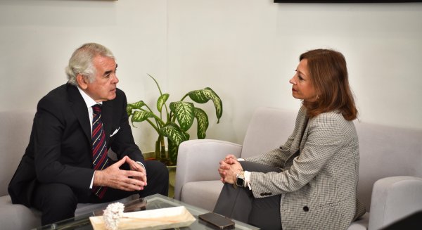 La Junta recibe al presidente del Colegio de Médicos de Málaga en el inicio de su segundo mandato