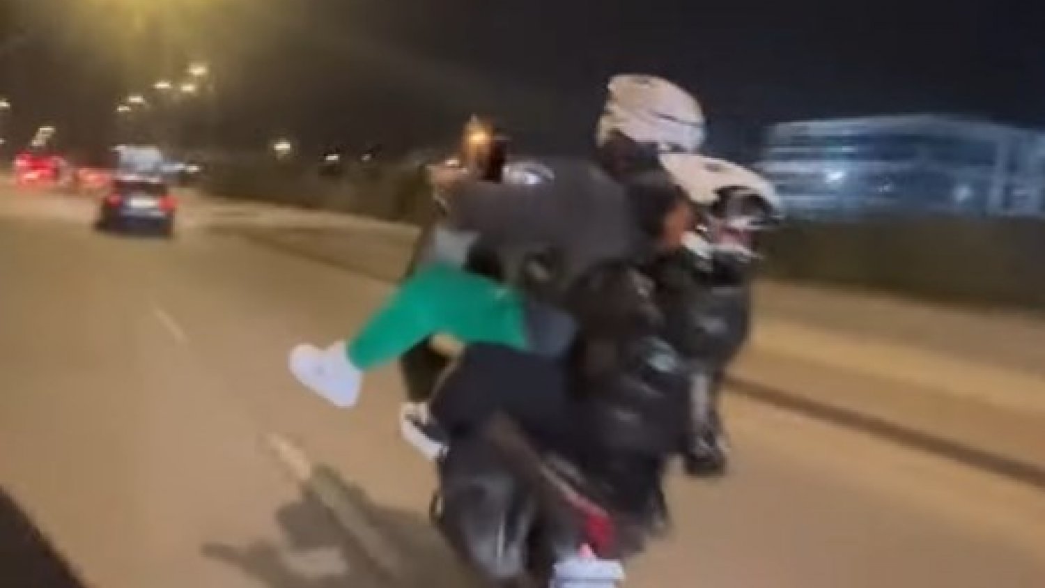 Interpuesta una veintena de denuncias a conductores por concentraciones de motocicletas en la Operación Enjambre de Málaga