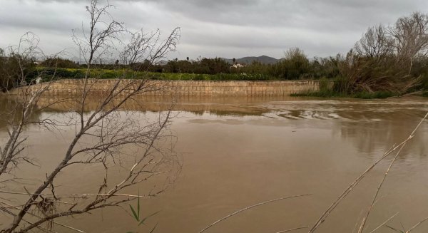 El Ayuntamiento de Alhaurín de la Torre pide precaución por el aumento de caudal del río Guadalhorce