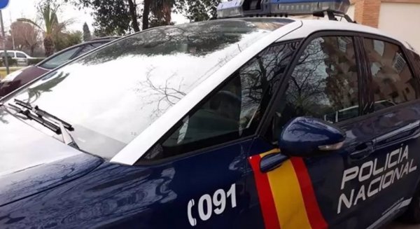 Un hombre recibe una puñalada en el cuello en La Palmilla