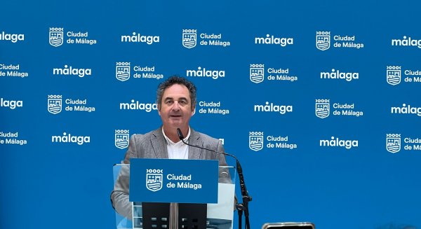 El historiador Víctor Manuel Heredia y la Asociación de Mujeres Kartio reciben el Premio por la Defensa de los Valores Feministas