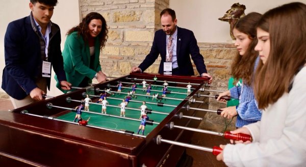 La Junta destina más de 5 millones de euros a la dotación de espacios de ocio seguros para la infancia y la juventud