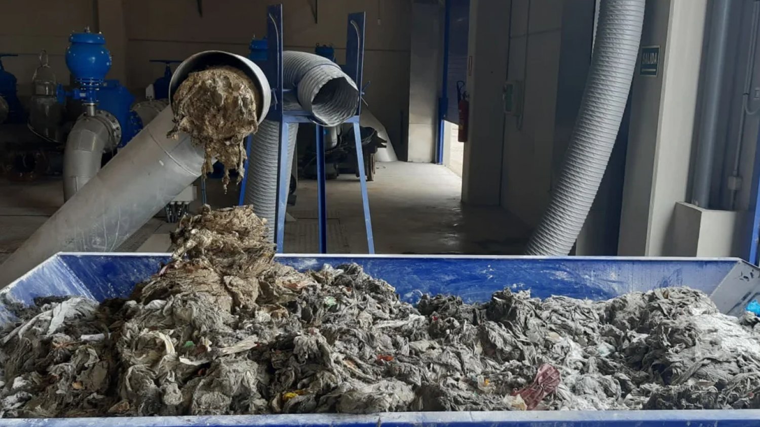 Emasa retiró 2.197 toneladas de residuos sólidos de las aguas residuales de Málaga en 2024