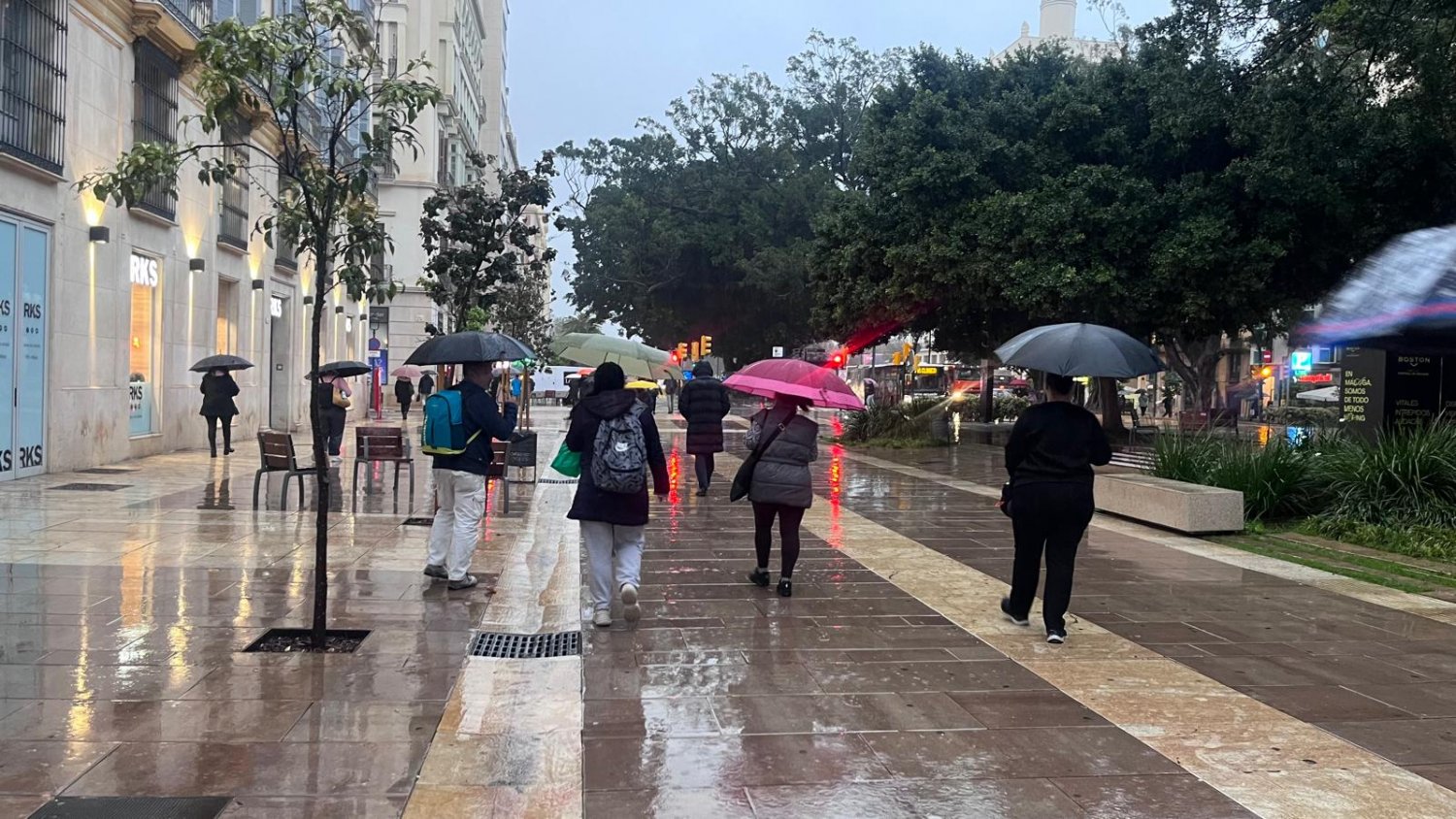 La borrasca Konrad mantiene activa la alerta amarilla en Málaga por lluvia y viento durante todo el jueves 