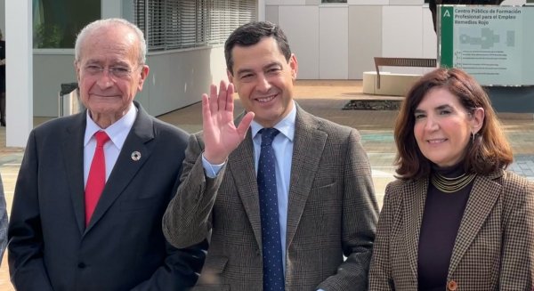 Juanma Moreno inaugura el centro de FP Remedios Rojo en el Puerto de la Torre tras varios años de obras de rehabilitación