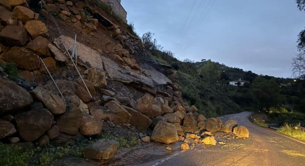 El tren de borrasca deja en Andalucía casi dos mil incidencias, la mayoría en Cádiz y Málaga