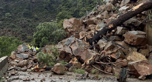 La Junta refuerza la línea de autobús entre la Serranía de Ronda y la Costa del Sol ante el corte de la A-397