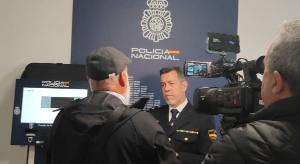 La Policía Nacional inaugura nuevos Puestos de Actualización de Documentación en siete municipios de la provincia de Málaga