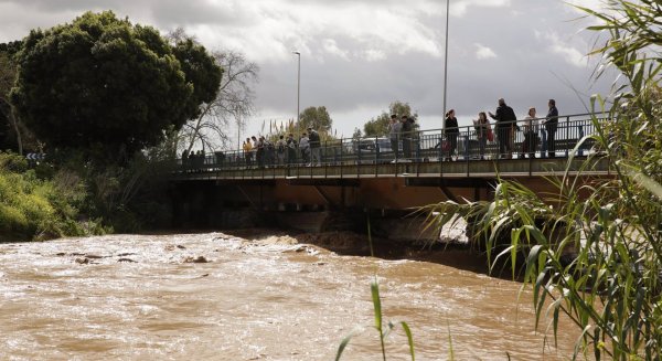 Autorizado el regreso seguro de los vecinos evacuados en la ribera del río Campanillas